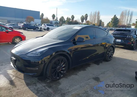 2024 Tesla Model Y Performance Dual Motor All-Wheel Drive from USA, damaged, VIN 7SAYGDEF8RF076845